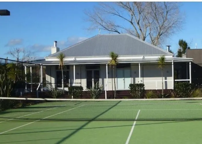Kiwi On The 3 Bedroom,chalet Holiday home *