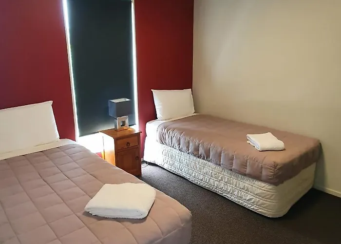 Kiwi On The 3 Bedroom,chalet Holiday home